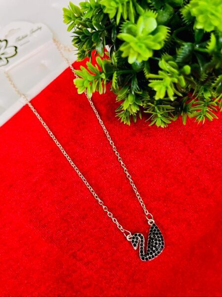 Beautiful Swan Necklace SR_2857
