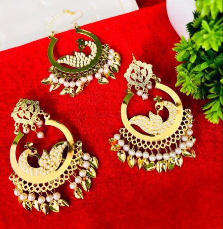 Beautiful Punjabi Morni Tikka With Earring SR_2843