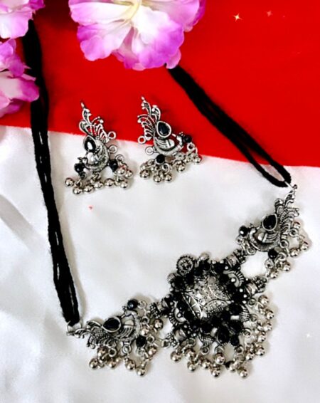Beautiful GS Small Choker With Earring SR_3905