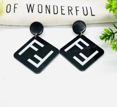 Beautiful F Design Black Earring SR_4893