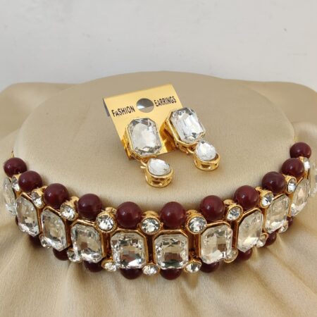 Beautifully Premium Quality Kundan Choker Neaklace With Beautiful Earings SR_9381