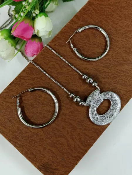 Beautiful Neaklace With Beautiful Earings SR_9598