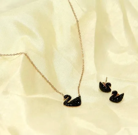 Beautiful Swan Naklace SR_9613