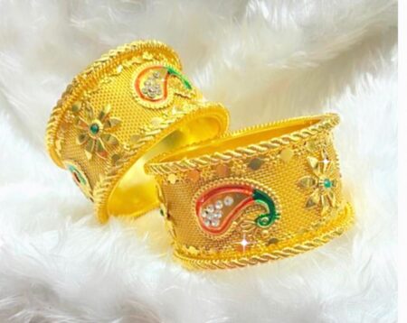 Beautiful GOLD polish Kada (1 pair ) SR_11449