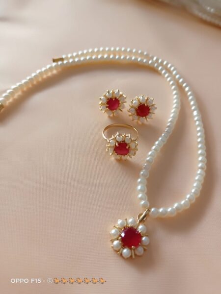 Beautifully Premium Quality Pearl Neaklace With Beautiful Earings SR_11462