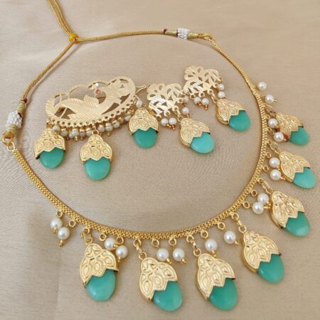 Precious Premium Quality Gold Plated Dakh Neaklace With Beautiful Earings And Hairclip Combo SR_11652