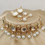 Pretty Premium Quality Kundan Choker Neaklace With Beautiful Earings  Back side Meenakari Work SR_11701