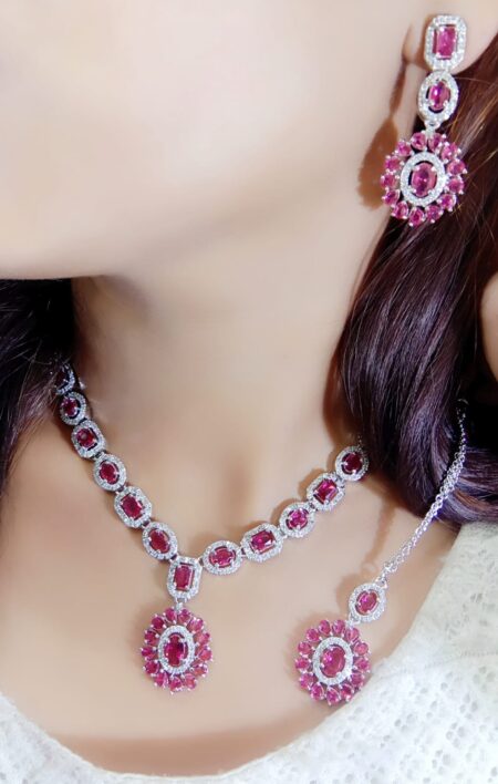 Beautifully Premium Quality Diamond Neaklace With Beautiful Earings Tika Combo  💃💃💃💃💃💃💃💃💃💃💃💃 SR_18910