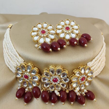 Pretty Beautifully Premium Quality Kundan Choker Neaklace With Beautiful Earings  💃💃💃💃💃💃 SR_18926