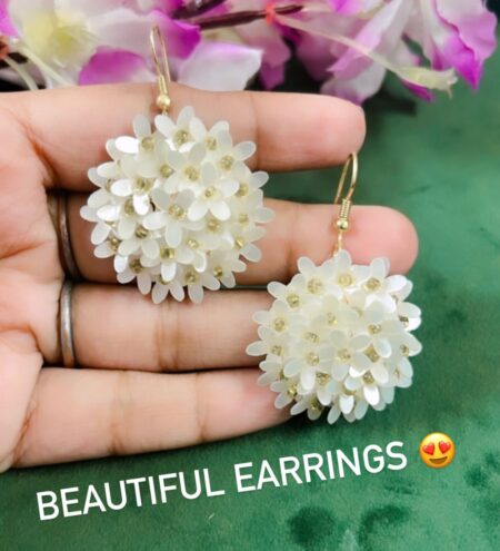 Beautiful  White Flower  Earrings SR_19221