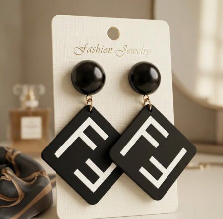 Beautiful Black Earing SR_19687